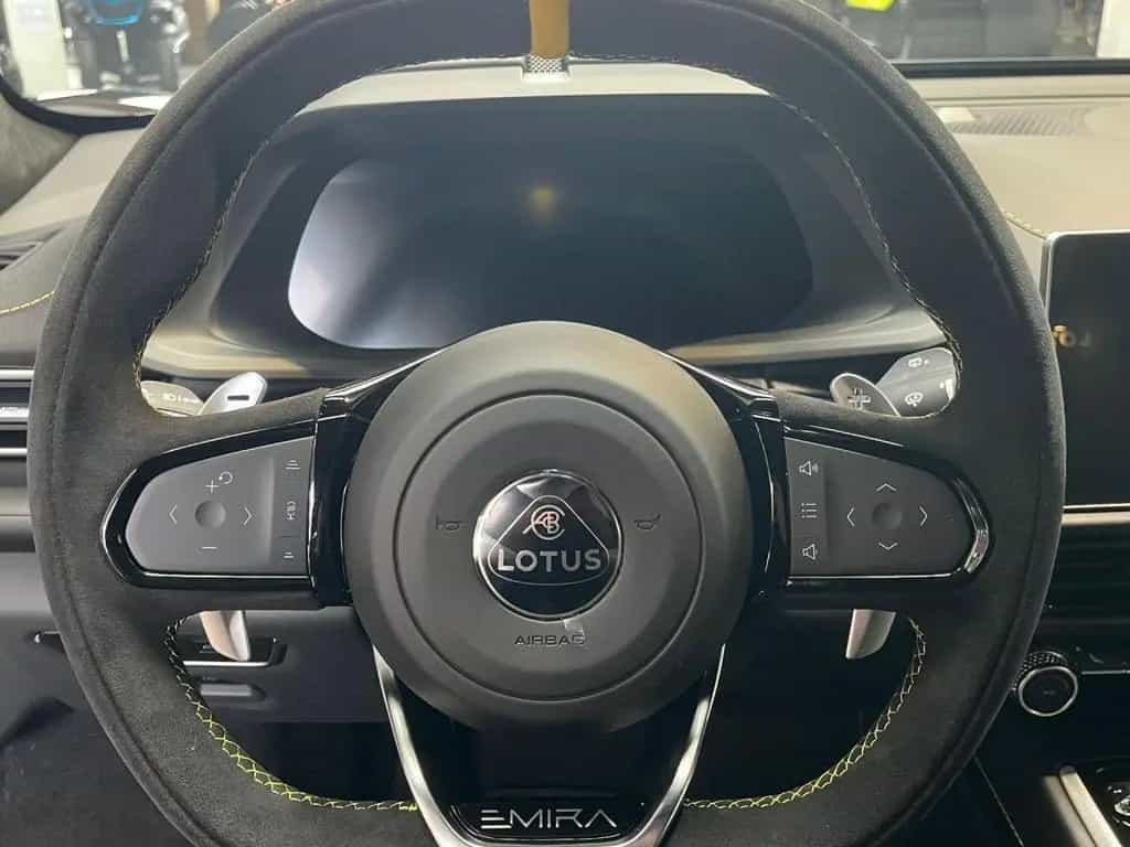 Lotus Emira Turbo SE MY26 Cosmos Black KEF null-photo-10