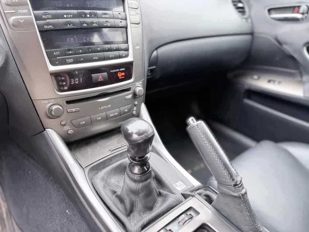 Lexus IS 220 d Luxury Line*Leder*2.Hand*8xAlu*Gepflegt* 06/2008-photo-14