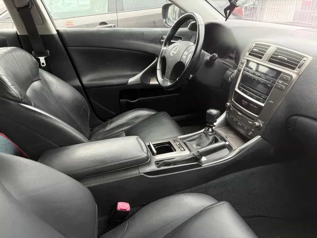 Lexus IS 220 d Luxury Line*Leder*2.Hand*8xAlu*Gepflegt* 06/2008-photo-15