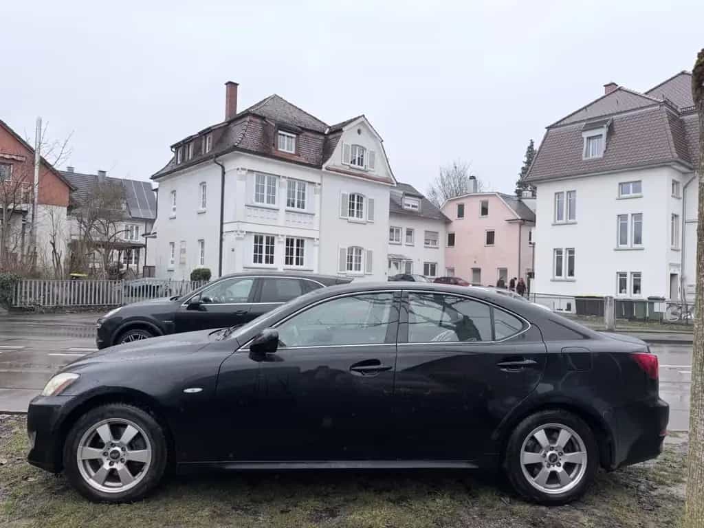 Lexus IS 220 d Luxury Line*Leder*2.Hand*8xAlu*Gepflegt* 06/2008-photo-3