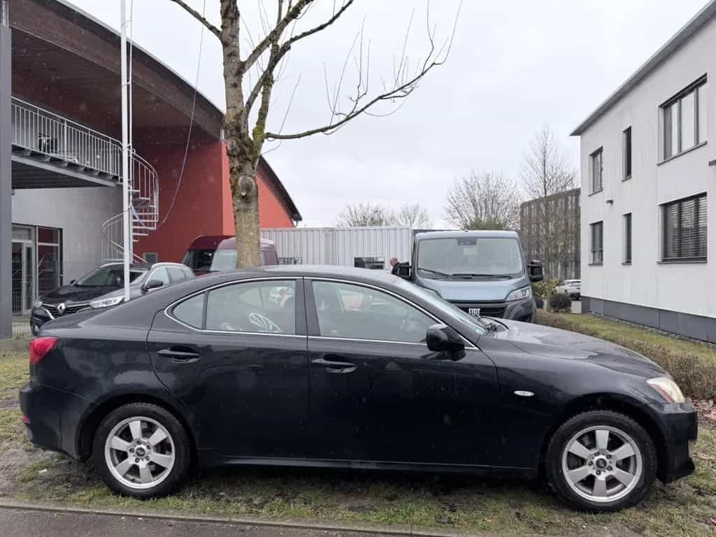Lexus IS 220 d Luxury Line*Leder*2.Hand*8xAlu*Gepflegt* 06/2008-photo-8