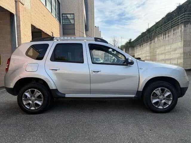Dacia Duster 1.5 dCi 110CV Start&Stop 4x2 Laur&e 08/2018-photo-3