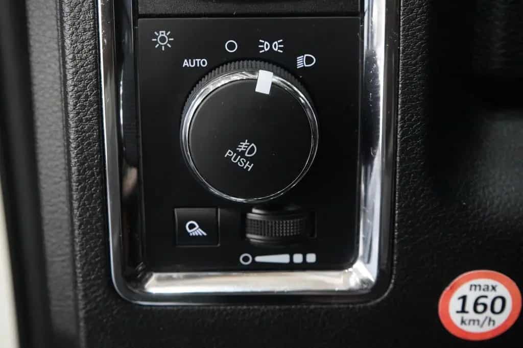 Dodge RAM 1500 5,7 HEMI 4x4 *2.Hand*LPG*22 Z.* 11/2018-photo-30
