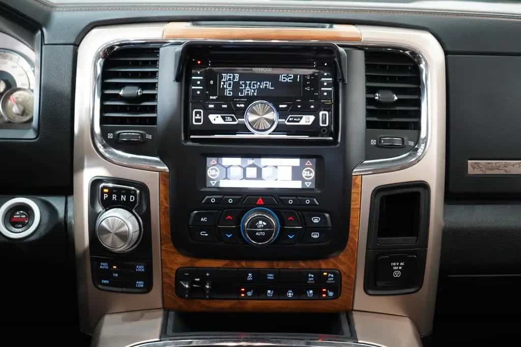 Dodge RAM 1500 5,7 HEMI 4x4 *2.Hand*LPG*22 Z.* 11/2018-photo-45