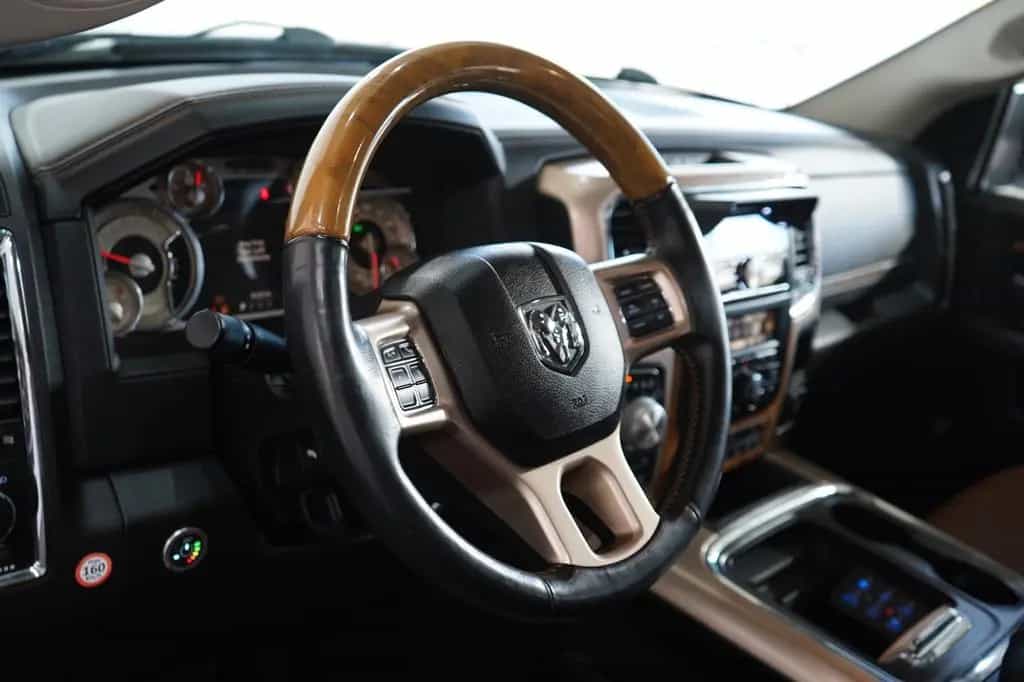 Dodge RAM 1500 5,7 HEMI 4x4 *2.Hand*LPG*22 Z.* 11/2018-photo-8