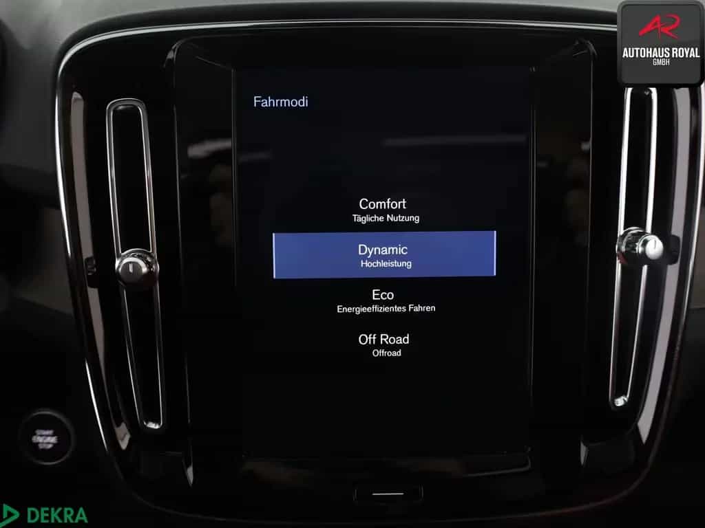 Volvo XC40 XC 40 2.0 T4 AWD INSCRIPTION H/K,MEMORY,KEYLESS 12/2019-photo-18