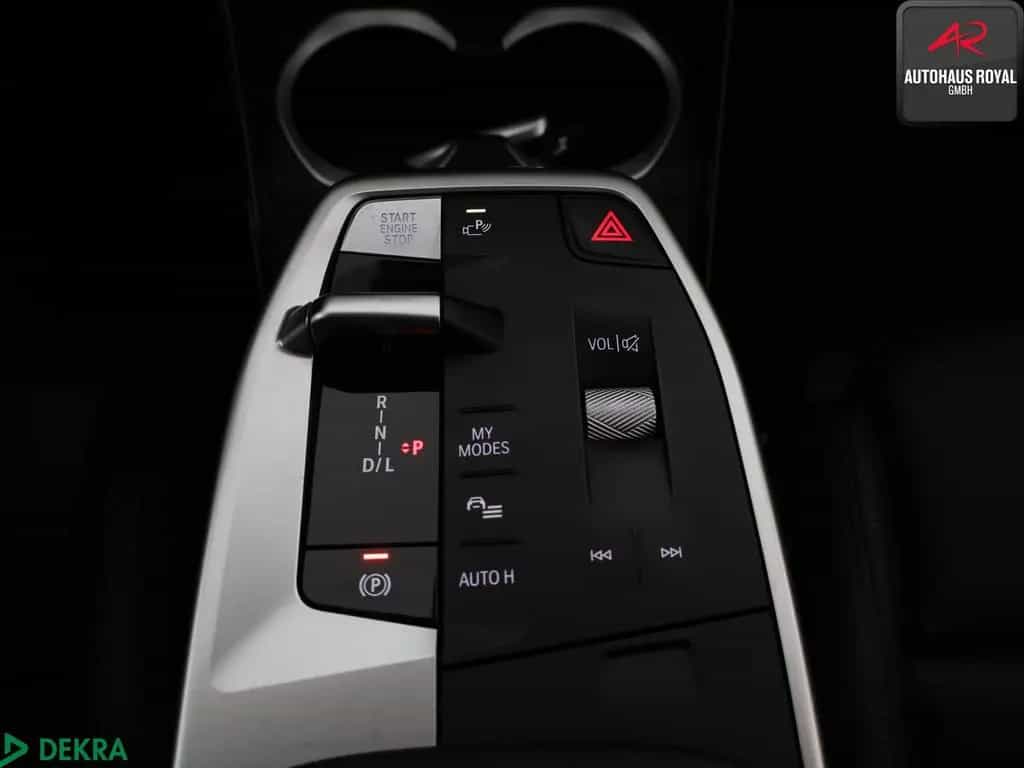 BMW X1 sDrive18d XLINE PANO,HUD,360°,KEYLESS,ACC,AHK 02/2023-photo-21
