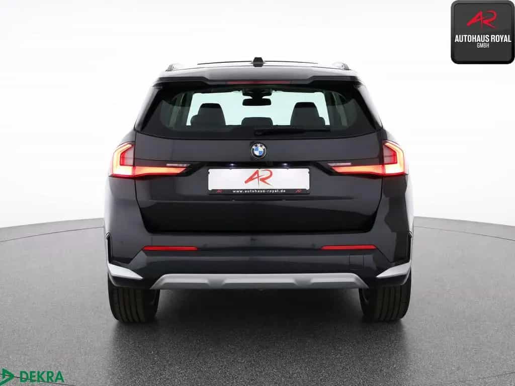 BMW X1 sDrive18d XLINE PANO,HUD,360°,KEYLESS,ACC,AHK 02/2023-photo-3