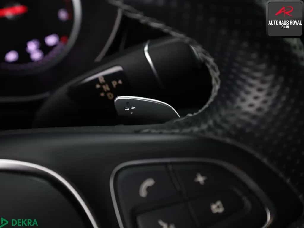 Mercedes-Benz V 300 d 4M AMG LANG STANDHZ,360GRAD,BURMESTER,SH 02/2020-photo-18
