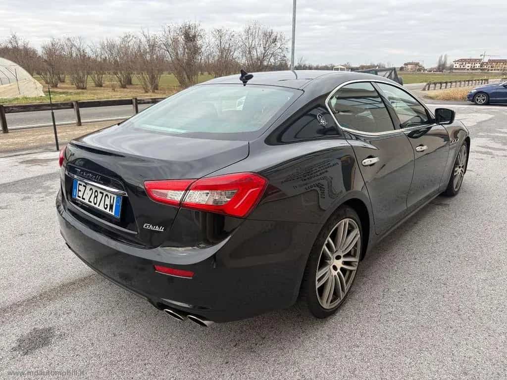Maserati Ghibli MASERATI Ghibli V6 Diesel 275 CV CERCHI 20 STUPE 04/2015-photo-2