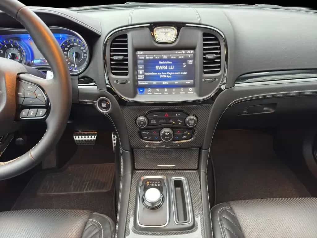 Chrysler 300C Final Edition 6.4 Hemi V8/LED/PANO/LEDER null-photo-10