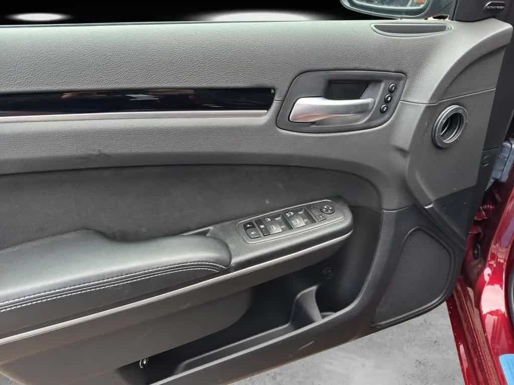 Chrysler 300C Final Edition 6.4 Hemi V8/LED/PANO/LEDER null-photo-12