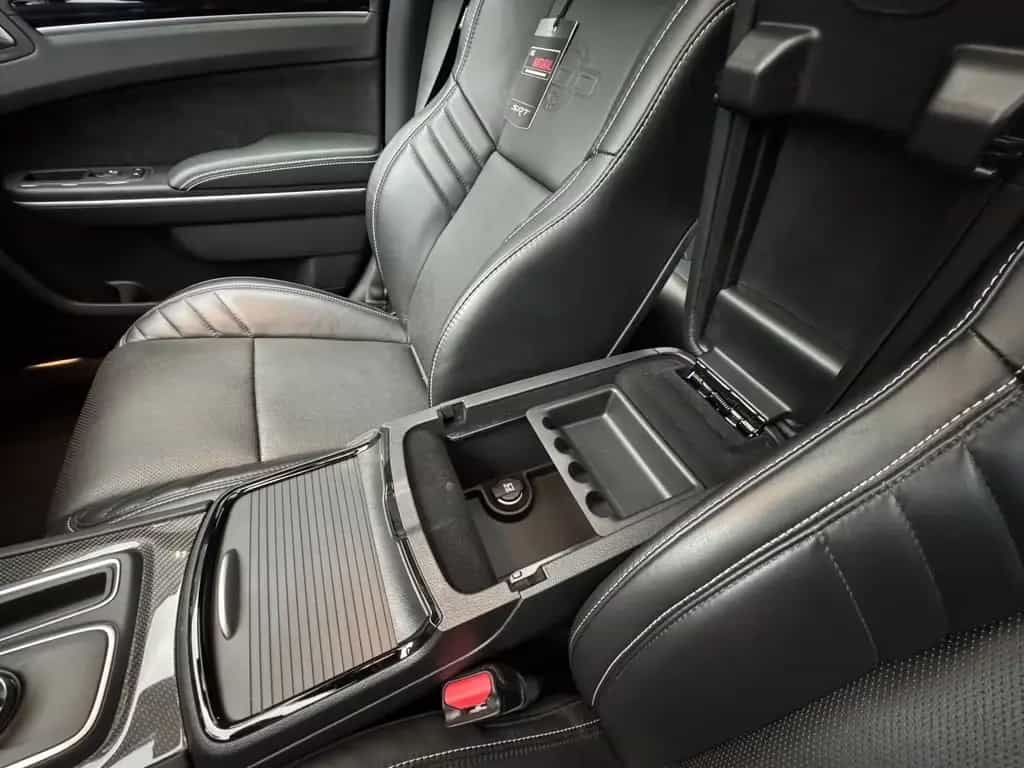 Chrysler 300C Final Edition 6.4 Hemi V8/LED/PANO/LEDER null-photo-18