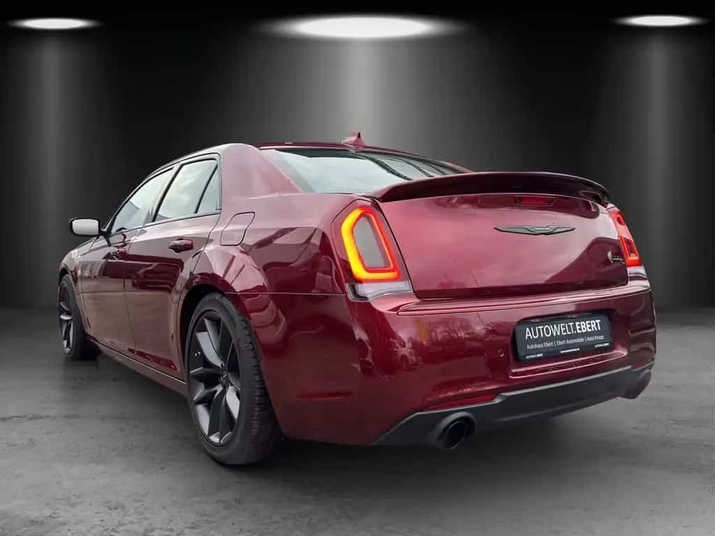 Chrysler 300C Final Edition 6.4 Hemi V8/LED/PANO/LEDER null-photo-2