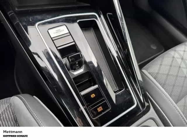 Volkswagen Golf Var. 2.0 TSI R-Line DSG LED NAVI AHK STHZG 11/2022-photo-17
