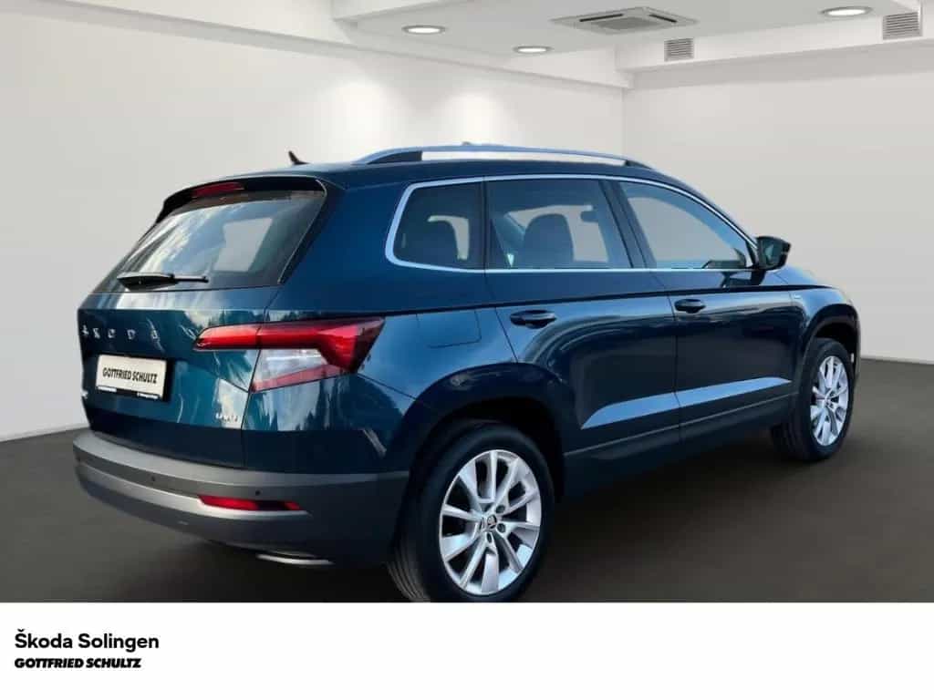 Skoda Karoq 2.0 TDI 4x4 Clever DSG   AHK   Standheizun 01/2022-photo-3