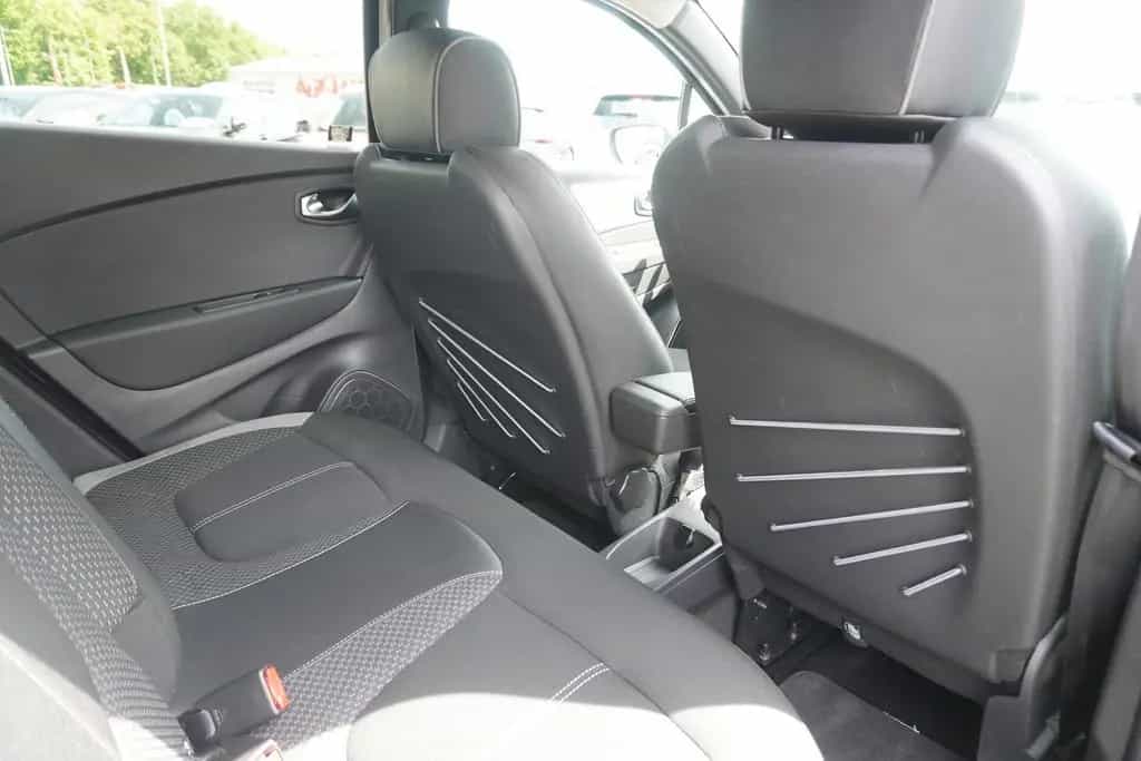 Renault Captur 1.3 TCE BOSE Edition LED Navi PDC Kamera 08/2019-photo-12