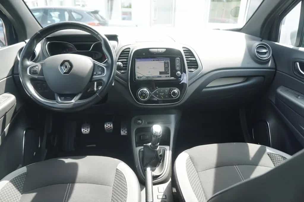 Renault Captur 1.3 TCE BOSE Edition LED Navi PDC Kamera 08/2019-photo-13