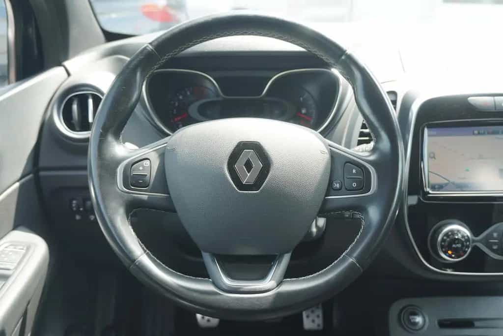 Renault Captur 1.3 TCE BOSE Edition LED Navi PDC Kamera 08/2019-photo-14