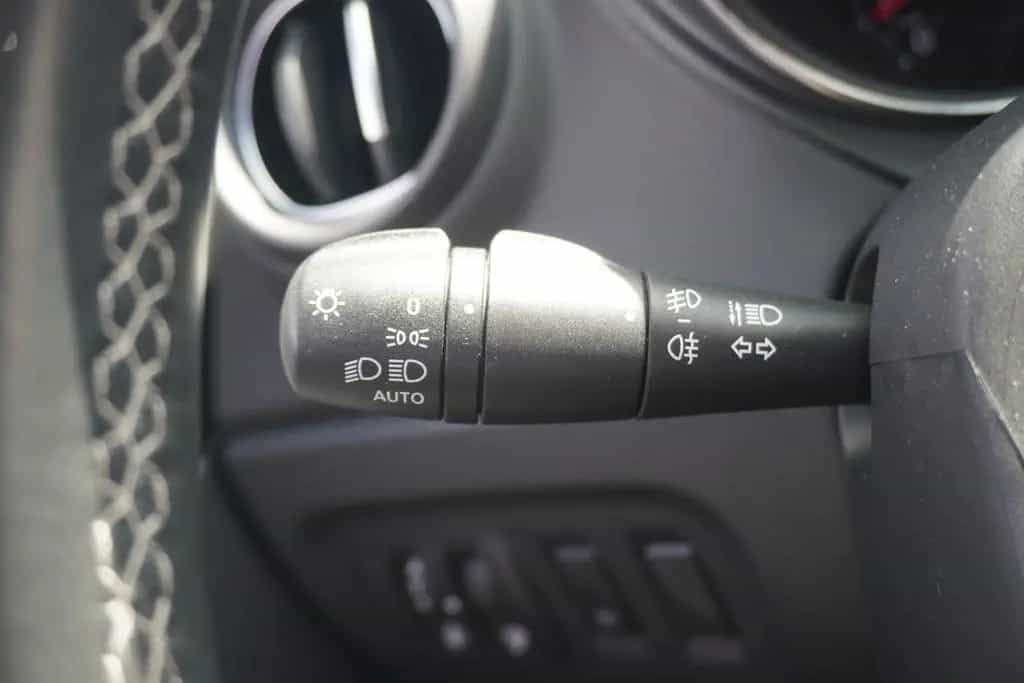 Renault Captur 1.3 TCE BOSE Edition LED Navi PDC Kamera 08/2019-photo-23