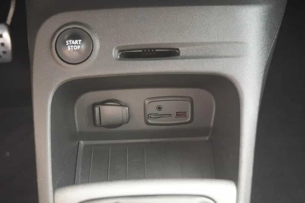 Renault Captur 1.3 TCE BOSE Edition LED Navi PDC Kamera 08/2019-photo-30
