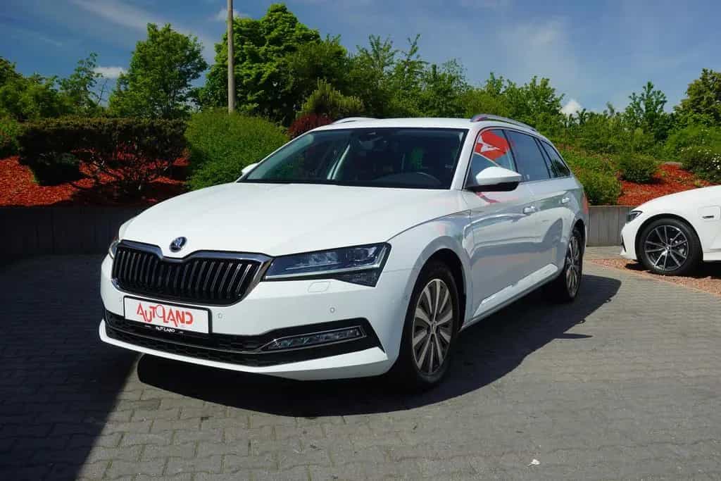 Skoda Superb Combi 2.0 TSI DSG Style LED Navi ACC AHK 11/2022-photo-1