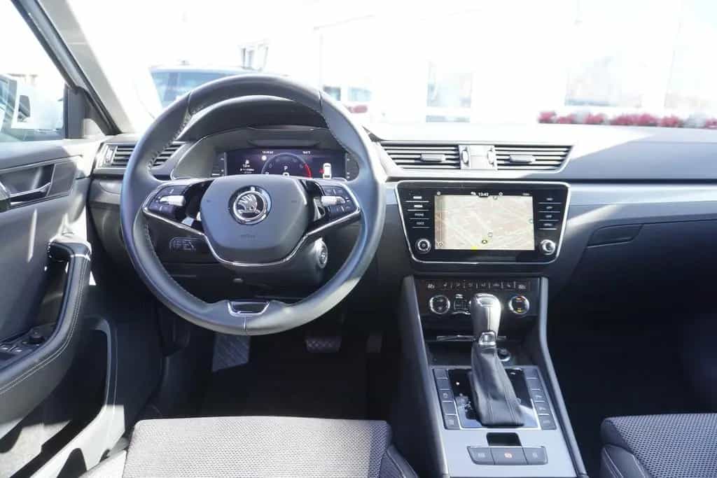 Skoda Superb Combi 2.0 TSI DSG Style LED Navi ACC AHK 11/2022-photo-16