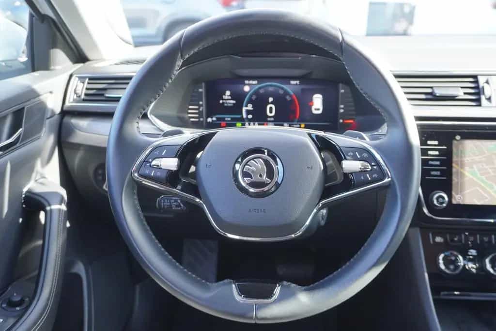 Skoda Superb Combi 2.0 TSI DSG Style LED Navi ACC AHK 11/2022-photo-17