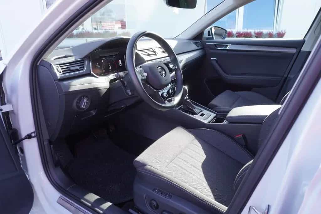 Skoda Superb Combi 2.0 TSI DSG Style LED Navi ACC AHK 11/2022-photo-25