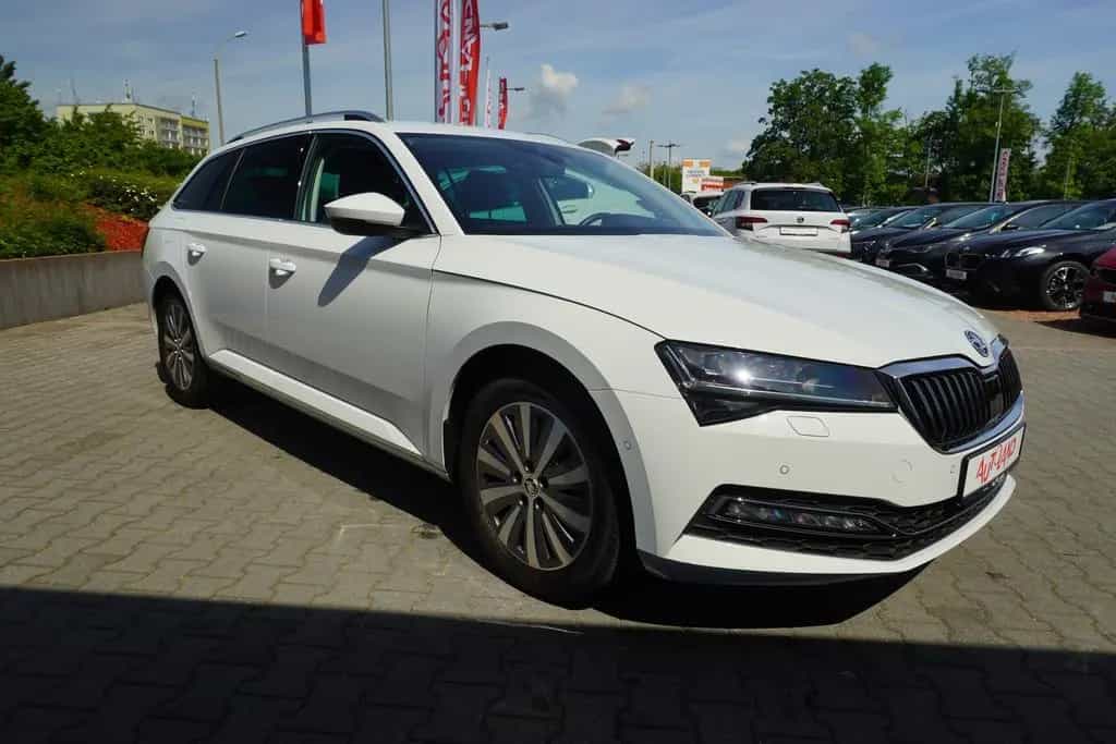 Skoda Superb Combi 2.0 TSI DSG Style LED Navi ACC AHK 11/2022-photo-6