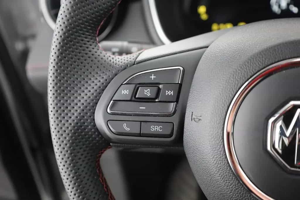 MG HS 1.5 T-GDI Luxury Aut. LED ACC Navi 360° Pano 02/2024-photo-13