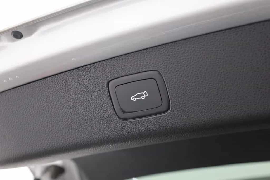 MG HS 1.5 T-GDI Luxury Aut. LED ACC Navi 360° Pano 02/2024-photo-23