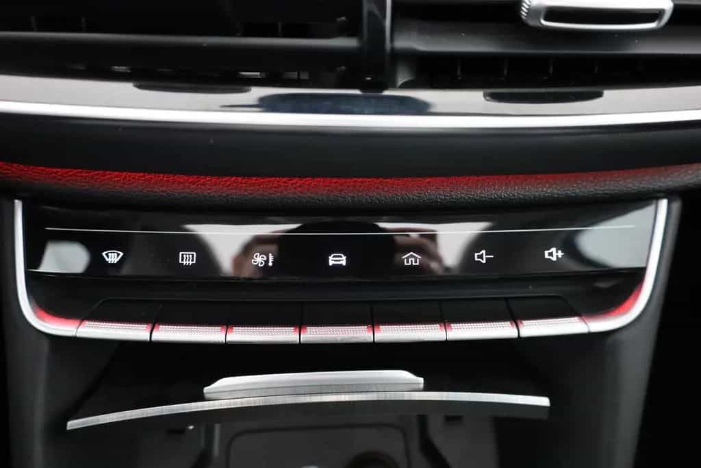 MG HS 1.5 T-GDI Luxury Aut. LED ACC Navi 360° Pano 03/2024-photo-11