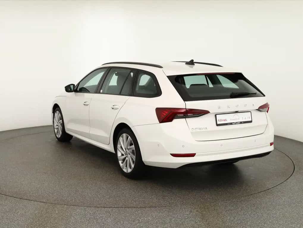Skoda Octavia Combi 1.5 TSI First Edition LED Navi ACC 01/2021-photo-2