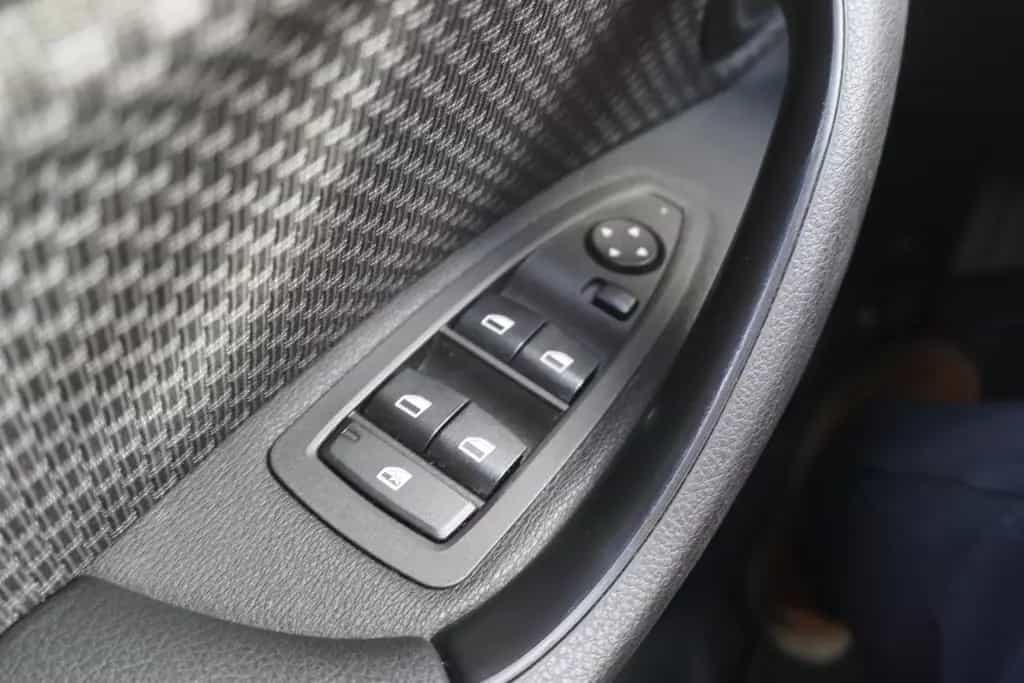 BMW X2 20i sDrive LED Navi Sitzheizung Tempomat PDC 09/2019-photo-17