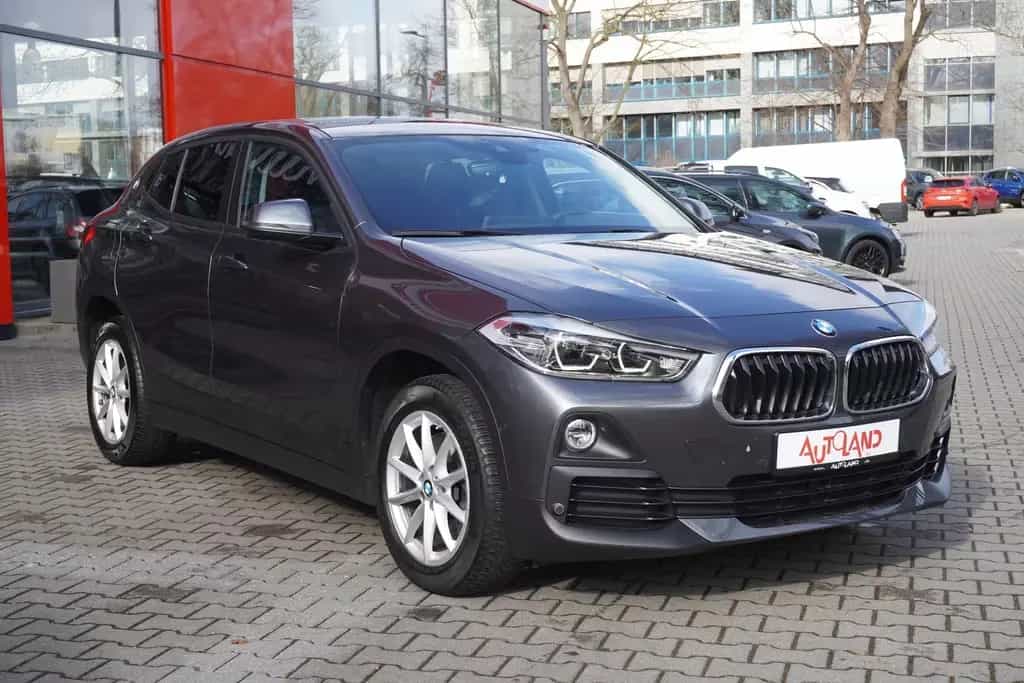 BMW X2 20i sDrive LED Navi Sitzheizung Tempomat PDC 09/2019-photo-3