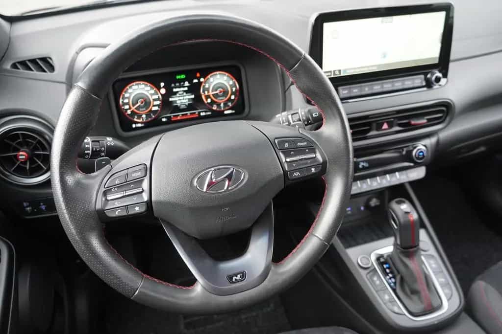 Hyundai KONA 1.6 T-GDI N Line Klimaaut. LED Kamera 08/2021-photo-11