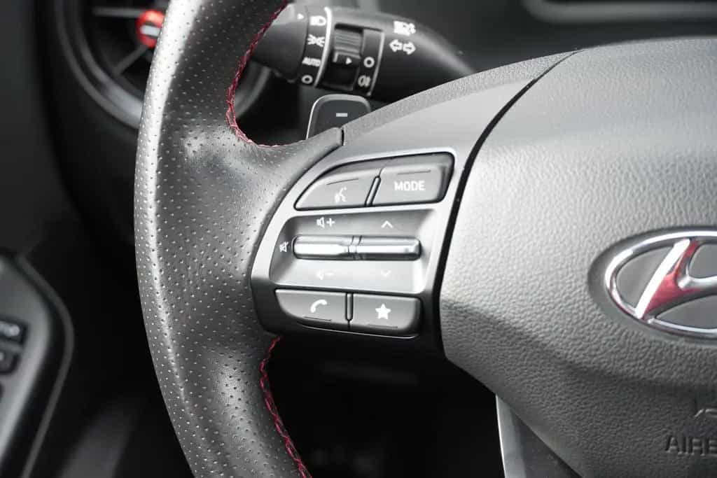Hyundai KONA 1.6 T-GDI N Line Klimaaut. LED Kamera 08/2021-photo-24