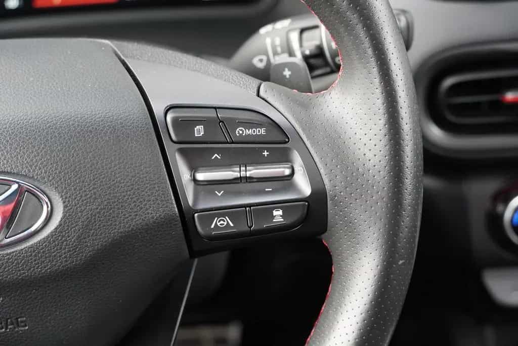 Hyundai KONA 1.6 T-GDI N Line Klimaaut. LED Kamera 08/2021-photo-25