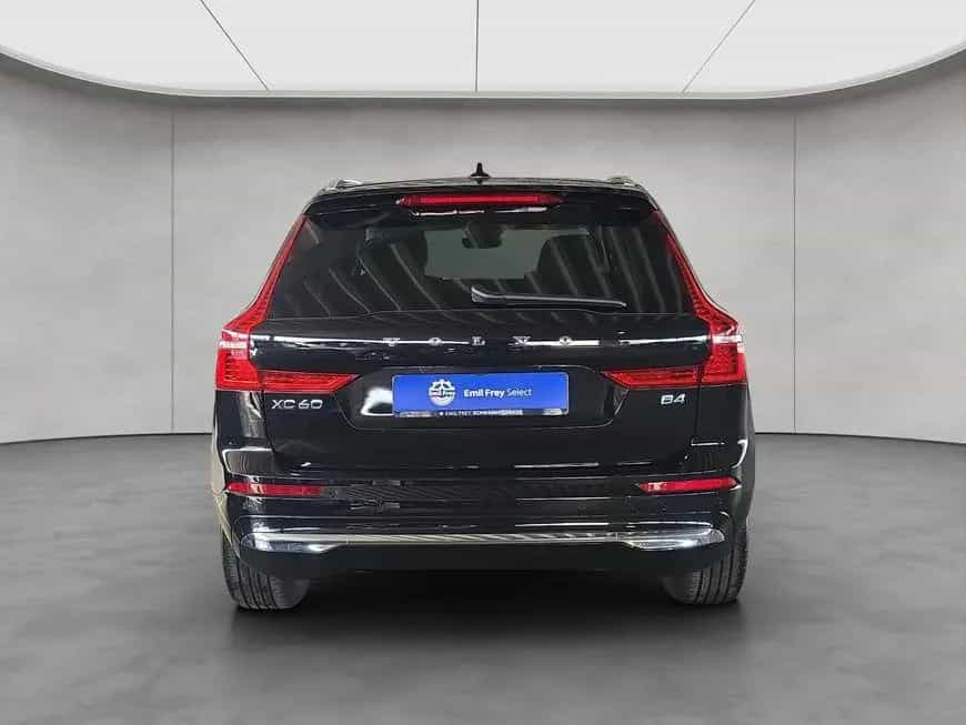 Volvo XC60 B4 D Plus Bright 01/2023-photo-1