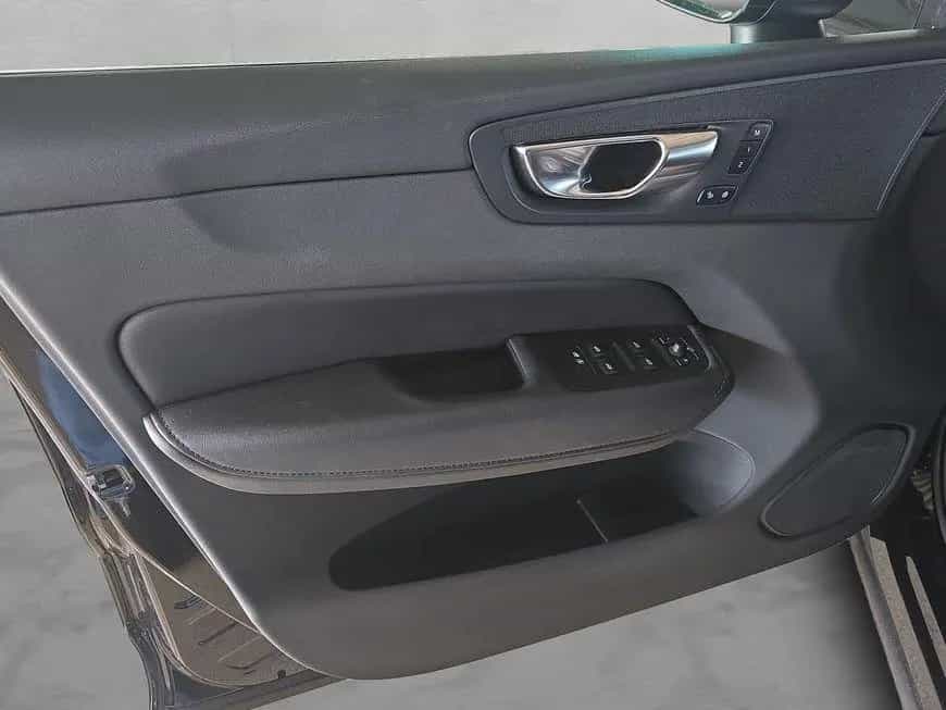 Volvo XC60 B4 D Plus Bright 01/2023-photo-13