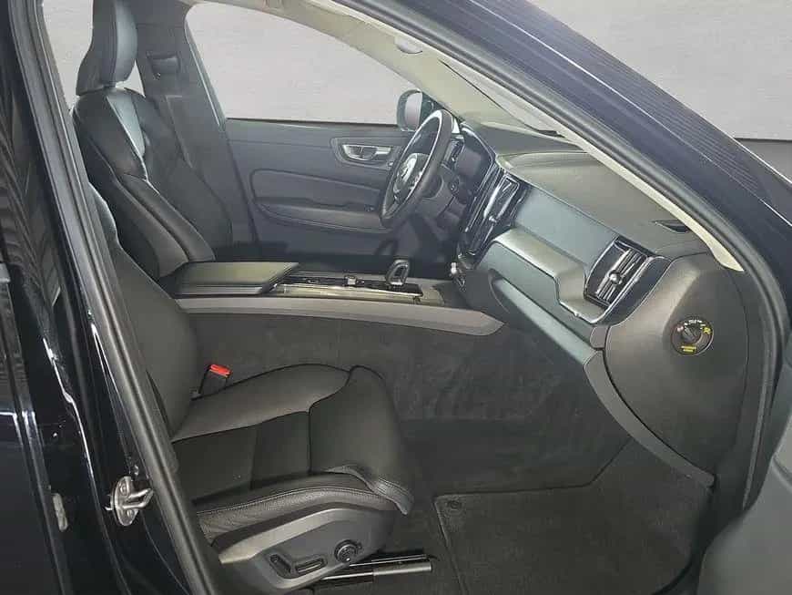 Volvo XC60 B4 D Plus Bright 01/2023-photo-15