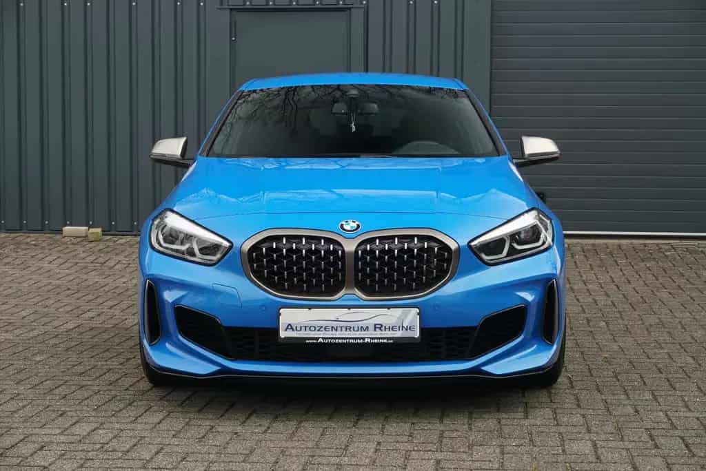 BMW M135 i xD HUD Schalensitz E.Klappe Kamera H/K ACC 03/2020-photo-1
