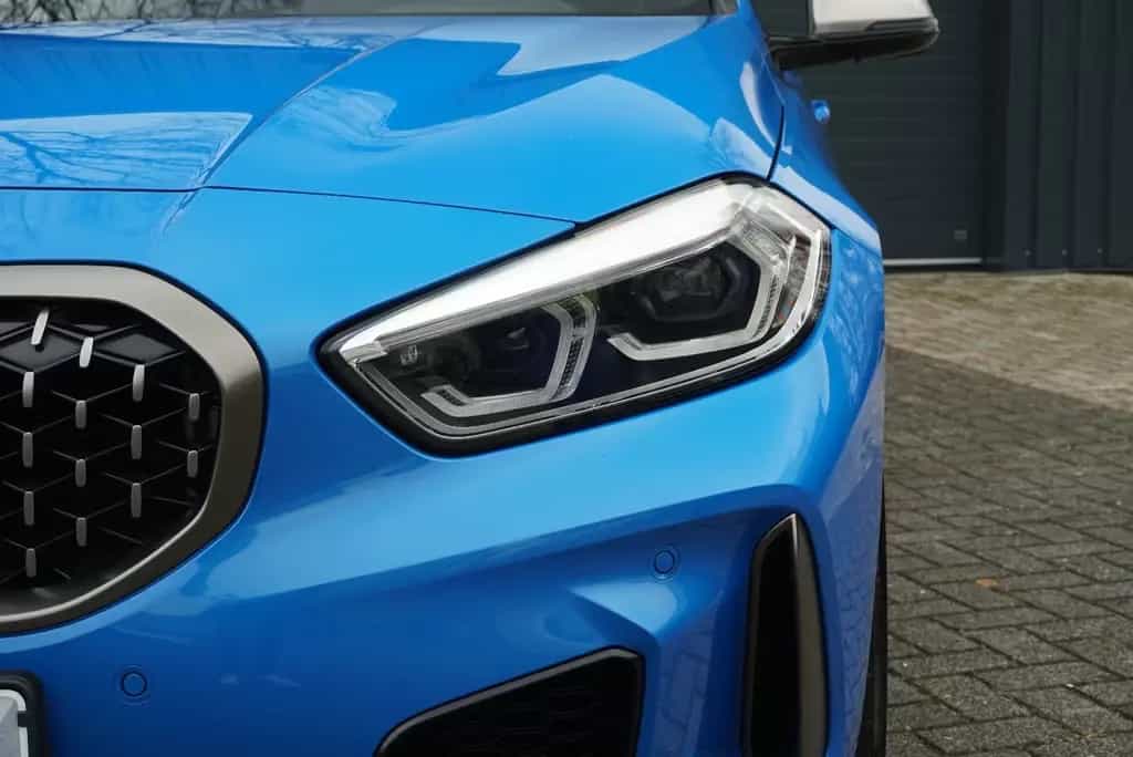 BMW M135 i xD HUD Schalensitz E.Klappe Kamera H/K ACC 03/2020-photo-10