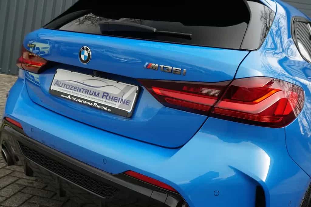 BMW M135 i xD HUD Schalensitz E.Klappe Kamera H/K ACC 03/2020-photo-12