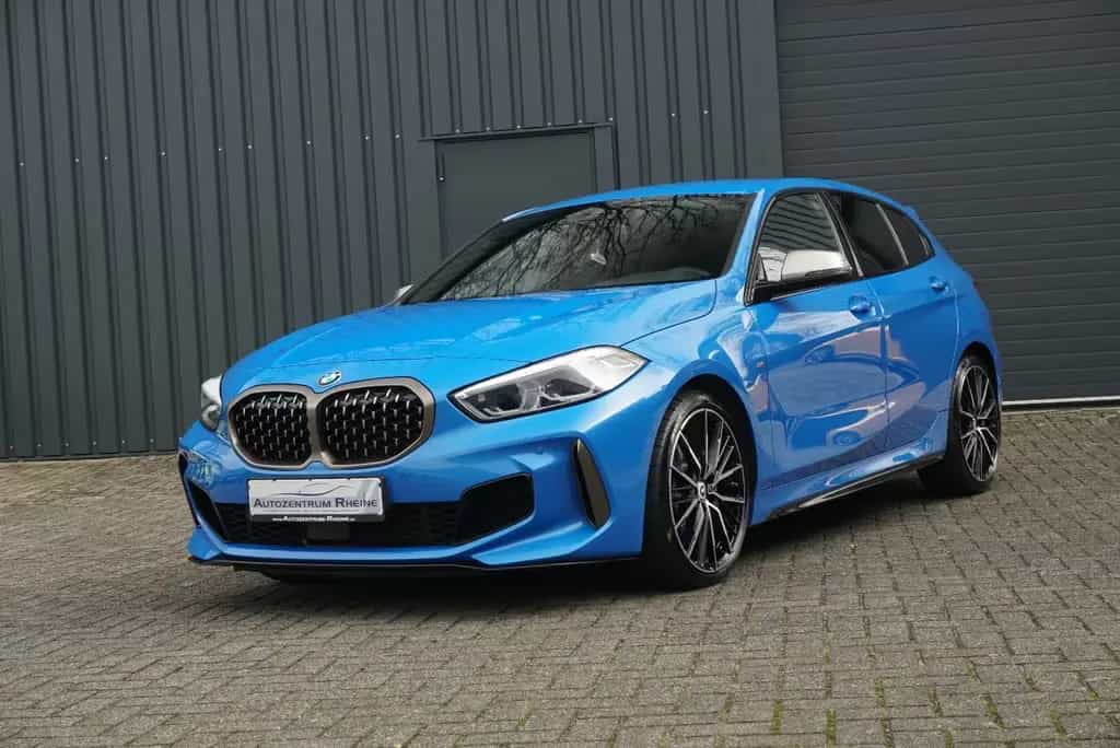 BMW M135 i xD HUD Schalensitz E.Klappe Kamera H/K ACC 03/2020-photo-2
