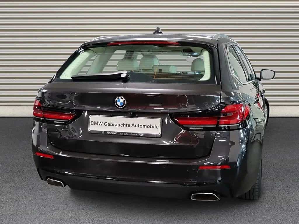 BMW 5 Series 530d Touring AHK 01/2023-photo-1