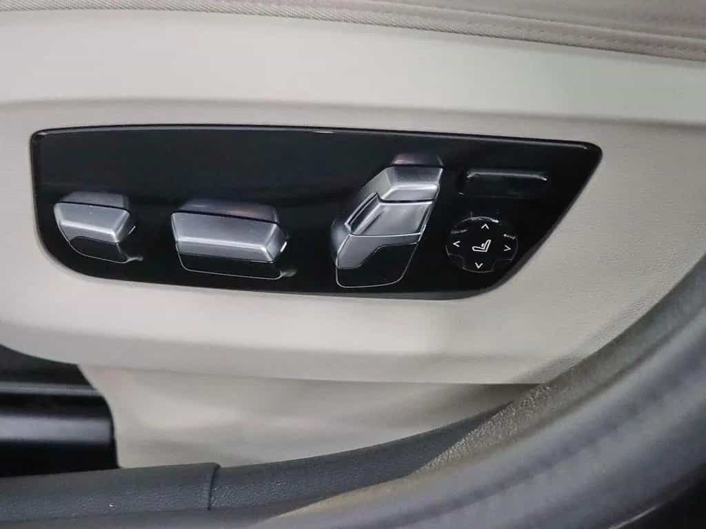 BMW 5 Series 530d Touring AHK 01/2023-photo-14