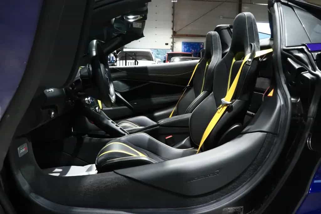 McLaren 720S Spider - MSO - Carbon - Lift - B&W 02/2020-photo-6
