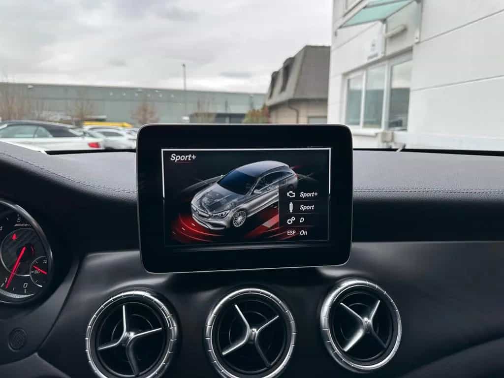 Mercedes-Benz CLA-Class 45 AMG SB 4M LED MEMORY H/K PANORAMA KAMERA 01/2020-photo-24